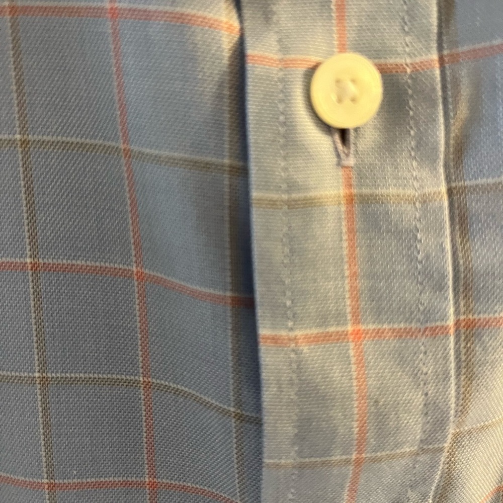 Untuckit slim fit wrinkle free button down